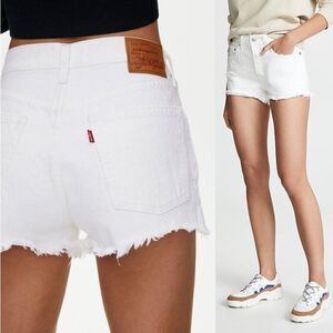 Levi’s Cut Off Shorts Raw Hem White